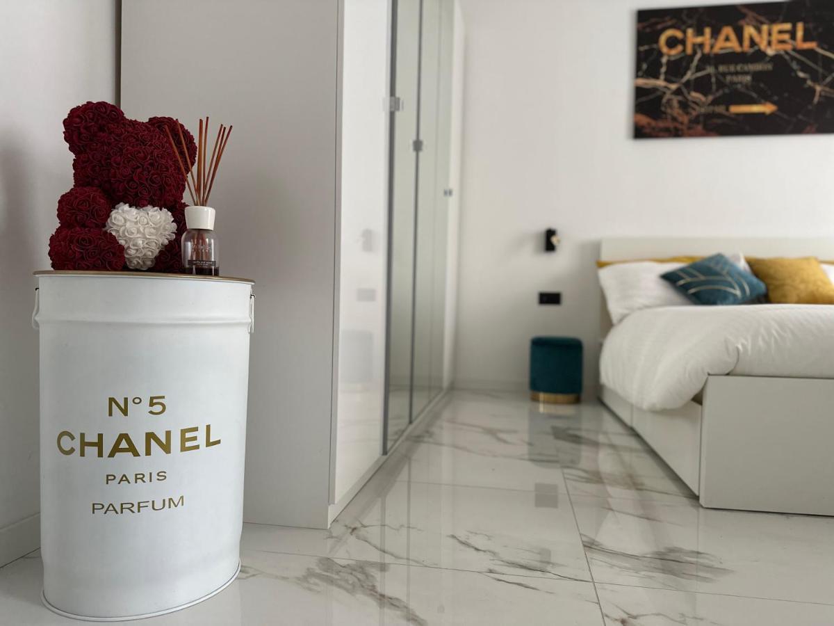 Maison Chanel Μιλάνο Εξωτερικό φωτογραφία